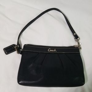 Coach Ashley Black Leather Pleated Wristlet Wallet Coin purse,with hangtag!